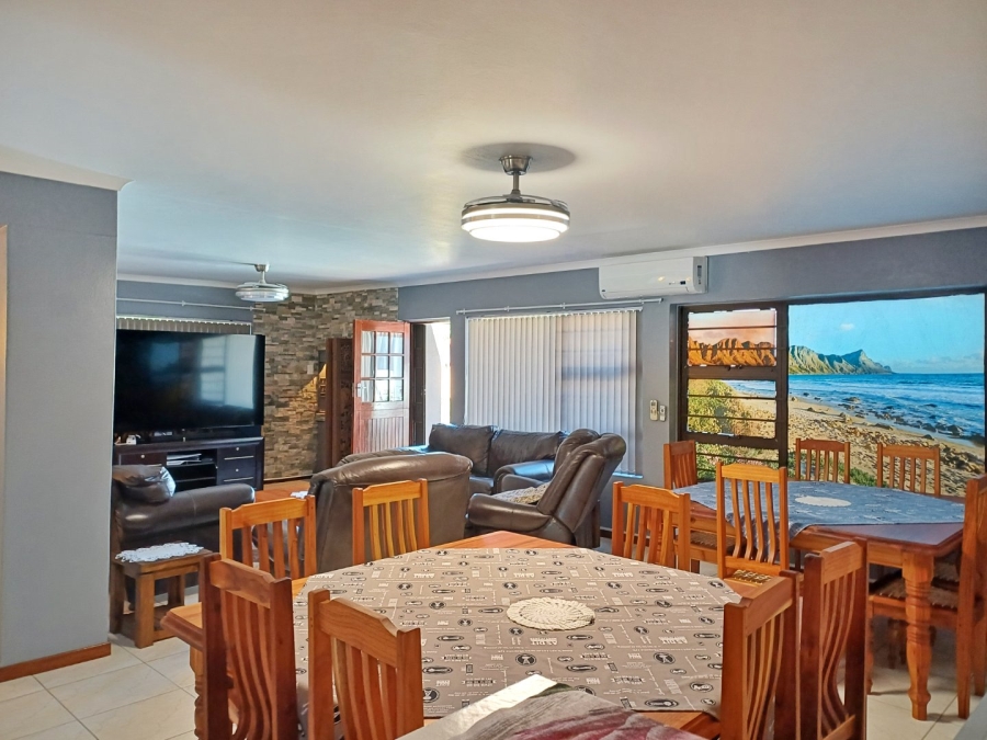 5 Bedroom Property for Sale in Fraaiuitsig Western Cape